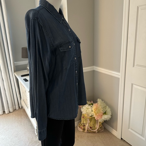 WHBM DENIM COLORED BUTTON DOWN SIZE 10 - Picture 8 of 8